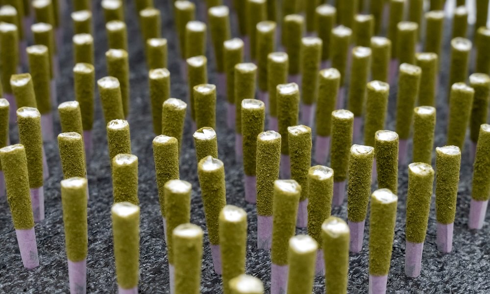 AV2’s L.A.L.A. Machine Brings Industrial Precision to Infused Pre-Rolls